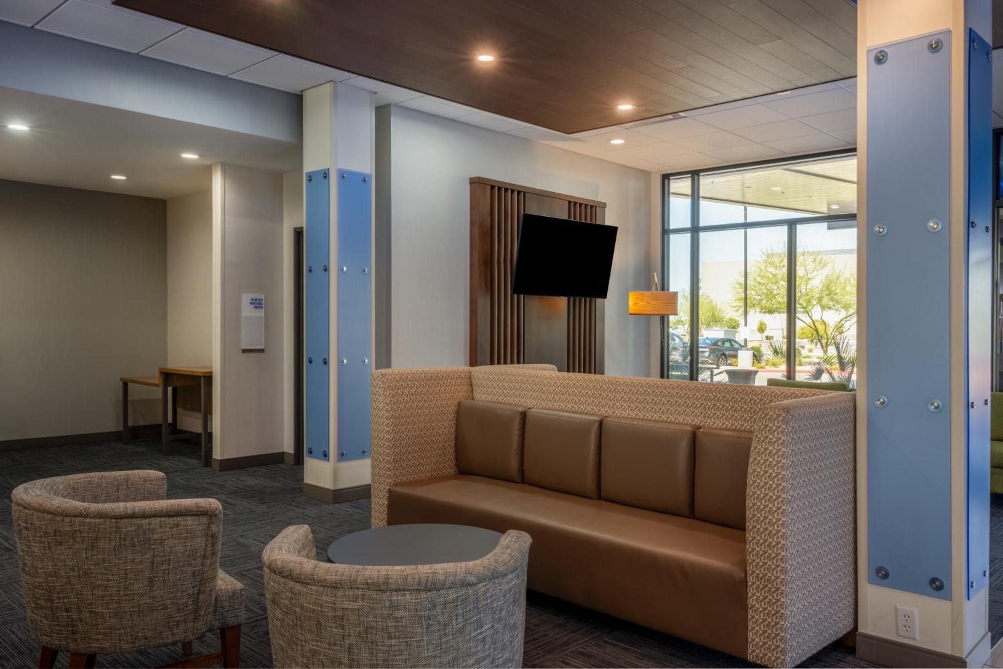 Holiday Inn Express & Suites - Gilbert - Mesa Gateway Airport Kültér fotó