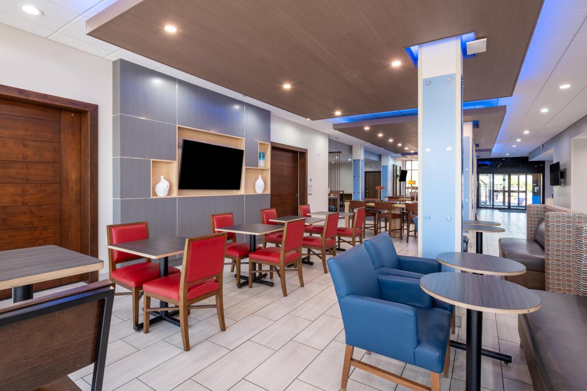 Holiday Inn Express & Suites - Gilbert - Mesa Gateway Airport Kültér fotó